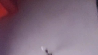 Ella da su tremenda lamida de coño en la cena de Navidad