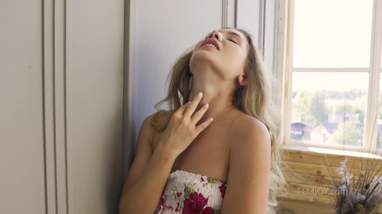 Preview 1 of Petite Mary Rock Gets Her Rocks Off