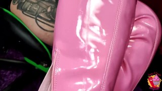 Lei e le sue scarpe da troia...