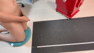 【オナニー動画】精子がどれだけ飛ぶのか実験してみたら想像よりも飛んで新記録達成ｗｗ　ザーメン　ホモ　ノンケ　ゲイ　ザー汁　潮吹き　個人撮影