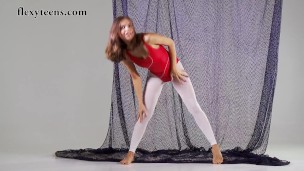 Zina Salaskina petite very flexible babe