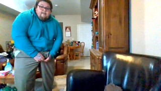 Balls Went from Extremely Itchy Filled up 'n Busting Large Sperm Load onto Leather Chair💺💛 Pissing