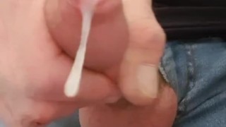 Fucking HUGE cum..did the last drop fall? Comment for me 😚