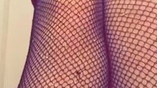 Lola wants to wrapp her legs around you 