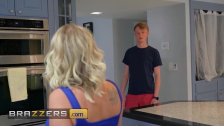 Brazzers - Jimmy Is Looking Through The House For Money & Finds His Stepmom's Quinn Waters Dildo