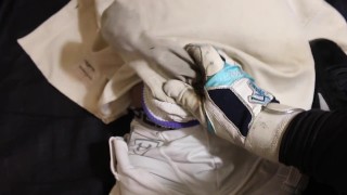 野球ユニフォームの巨根オナドールを責める_プロローグ Blame the baseball player doll with a monster cock Prologue