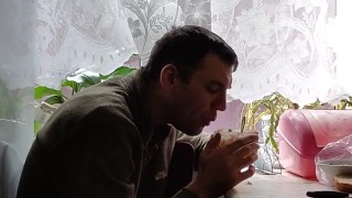 I wanted a snack, and sweet tea with lemon