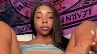 Sexy ebony squirting 