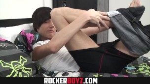 Rocker Boyz - Cute Gay teen Emo Boy Naked And Wanking
