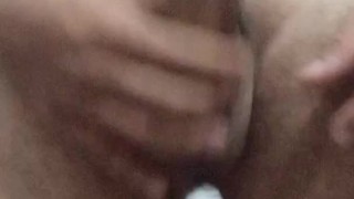 Hombre masturbandose y gimiendo para ti 