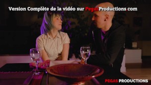 Pegas Productions - Une teen Emo Défoncée à la St-Valentin