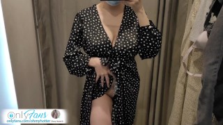 juicy boobs in the fitting room