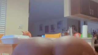 Skyy Diamond warming up that PUSSY before a Dick Down!!