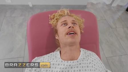 Brazzers - Nurse Intern Demi Sutra Won't Let Michael Reduce His Dick Size Without A Goodbye blowjob