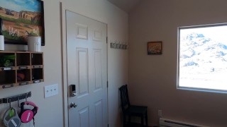 Handyman fucks sexy housewife.