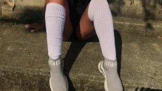 women urinating in the street very casual💦🤤