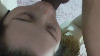 ME HACEN UNA RICA MAMADA DE GARGANTA PROFUNDA