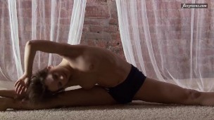 Incredible tight ass small tits Razdery Noga flexibility