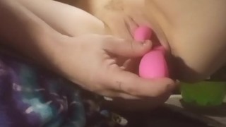 Crazy EXPLODING SQUIRTING PUSSY ACTION AN TOY PLAY
