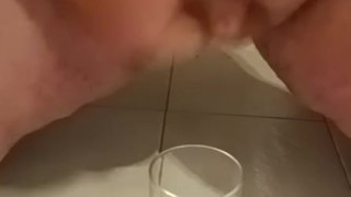Task for fitsole Chubby clit play and cum in glass