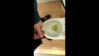 Туалет в торговом центре