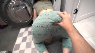Step bro fucked step sister while she is inside of washing machine - creampie