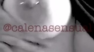 squeezing my boobs 🍑🥵