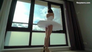 Russian big tits gymnast Alica Bruno spreads legs really well