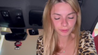 Pov Car sex: Ragazza italiana compra un'auto usata e si scopa il venditore. Dialoghi in italiano