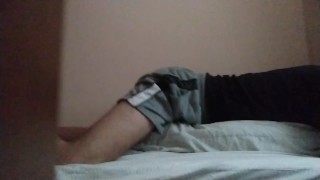 Fuking my pillow until Cumming