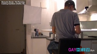 18 jähriger deutsch Student nerd mit hängenden eiern und prinz albert piercing in eichel (sounding)