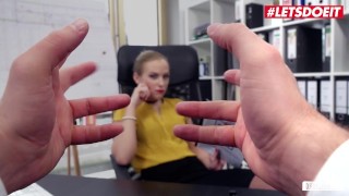 BUMSBUERO - Small Tits Secretary Vinna Reed Got A Taste Of The Best Massage - LETSDOEIT
