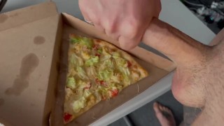 You want some pizza?👌🏻