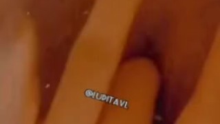 MASTURBÁNDOME POR PRIMERA VEZ