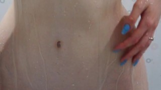 Пойдём со мной в ванну и я покажу тебе свое прекрасное тело