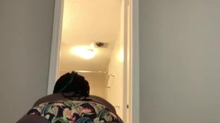 Pressure piss from the queen 