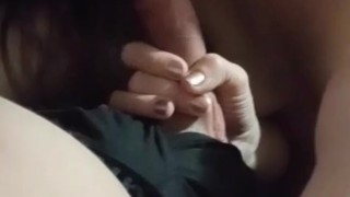 GORGEOUS MILF SMOKING 🚬🚬 WHILE SUCKING HIS COCK 
