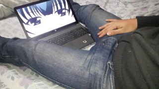 Me caliento viendo animé y me hago una paja