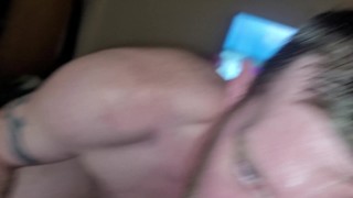 Husband links her pussy until she Squirts