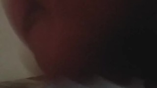 Me masturbo mientras me baño