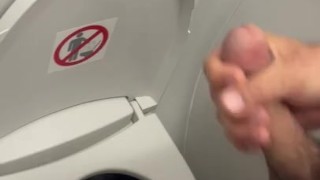 Airplane nutting