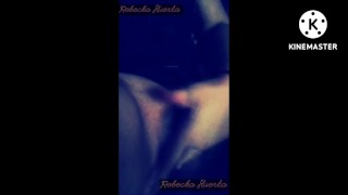 Me encanta masturbarme cuando estoy sola en casa