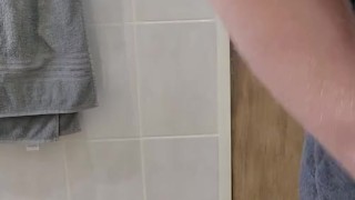 Hot Wank in the bathroom and some rubbing