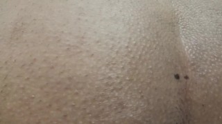 Mi amigo me envía video rompiéndose su culito