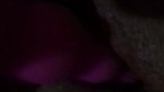 Jugando a escondidas con mi vagina y un juguete