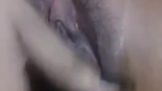 Masturbandome con un gran y rico pepino