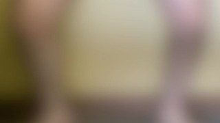 全裸でスクワットする変態童貞その2