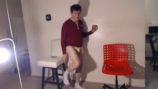 Studmuffin Naked Male Bodybuilder Gives U A XXX Show!