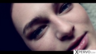 XPERVO - HORNY Leanne Lace SUBMITS in Latex