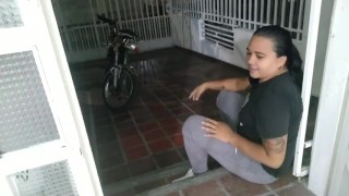 nada mas relajante que culiarme a la caliente de mi hermanastra